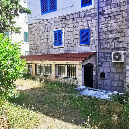 Vila Crobeauty Split